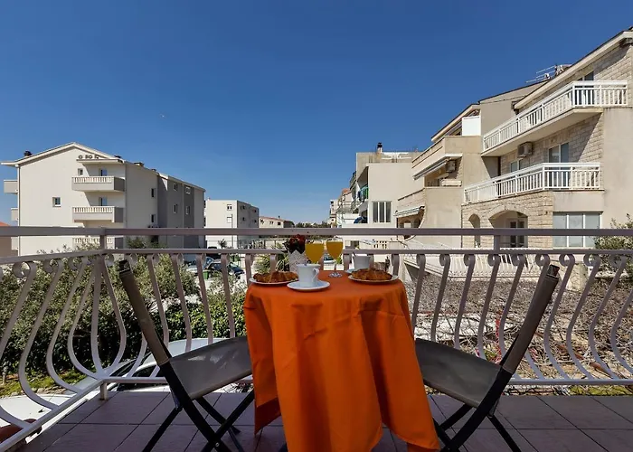 Paunovic Appartement *